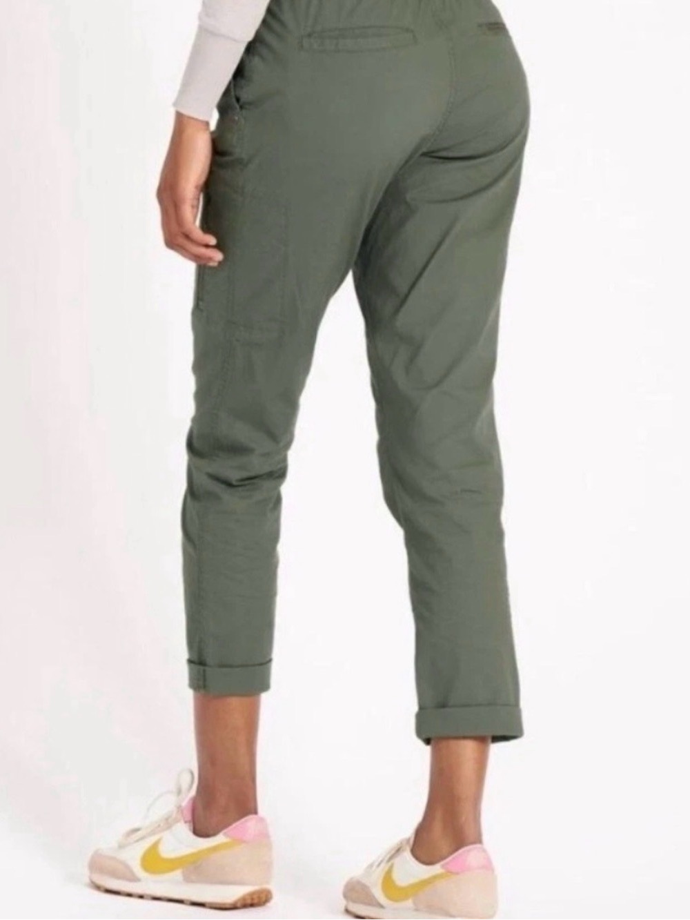 Vuori Army Green Ripstop Pants Women’s Size medium Hiking Gorpcore
